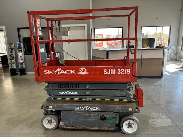 2015 Sky Jack SJIII3219 Equipment Image0