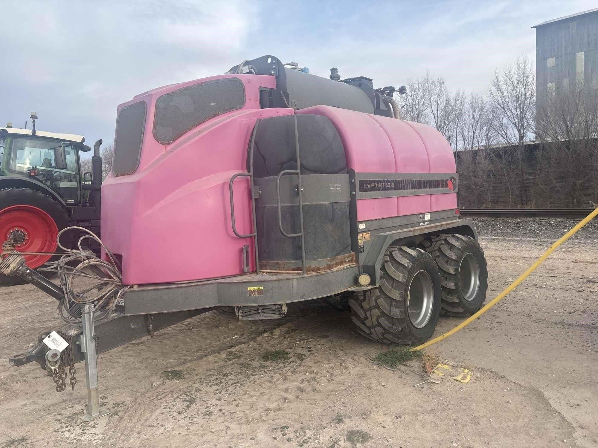 2015 Staheli West DewPoint 6210 Equipment Image0