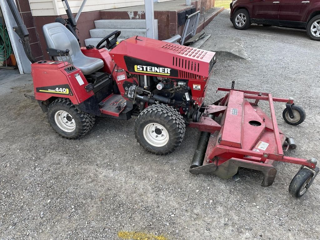 2015 Steiner 440 Equipment Image0