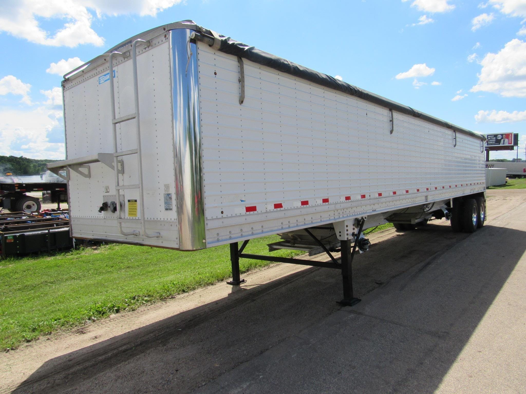 2015 Stoughton AHV-422T-AR-A Equipment Image0
