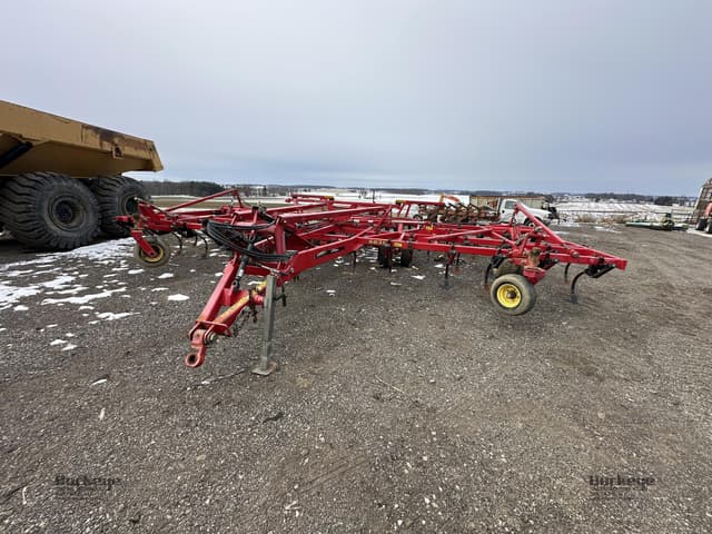 Image of Sunflower 5035-28 equipment image 2