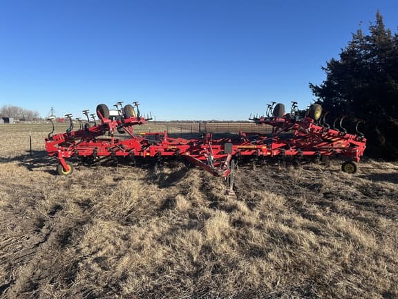 Image of Sunflower 5056 equipment image 1