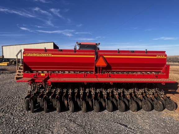 Image of Sunflower 9413 equipment image 2