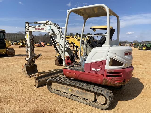 Image of Takeuchi TB240 equipment image 1