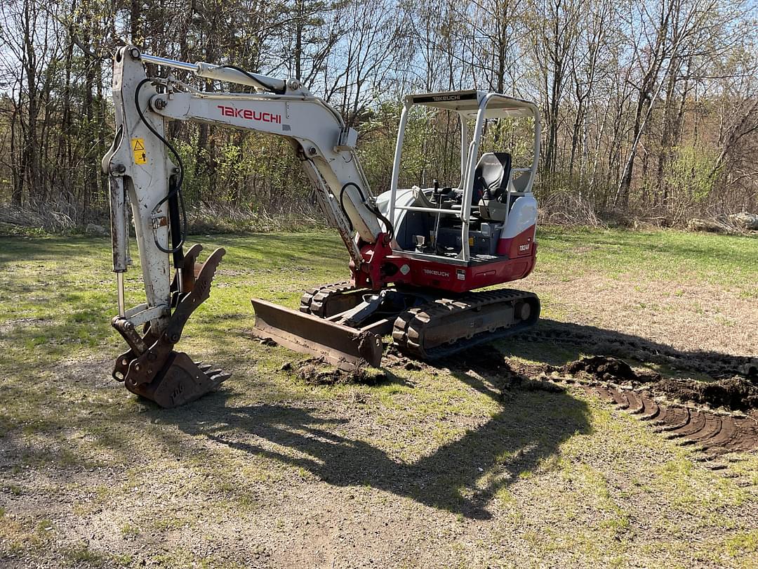 Image of Takeuchi TB240 Primary image