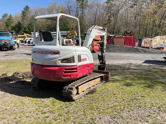 Image of Takeuchi TB240 equipment image 4