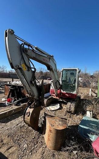 Image of Takeuchi TB260 equipment image 2