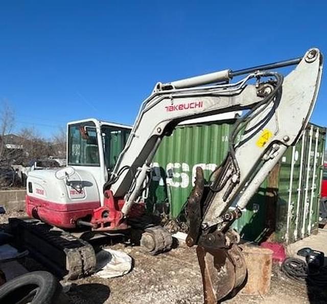 Image of Takeuchi TB260 equipment image 1