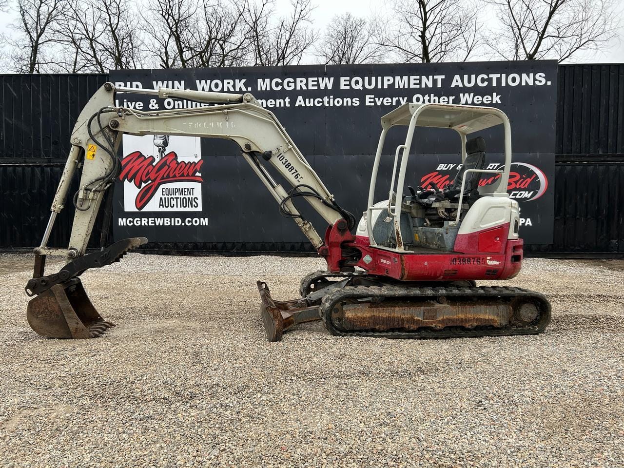 2015 Takeuchi TB260 Equipment Image0