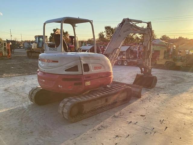 Image of Takeuchi TB260 equipment image 3