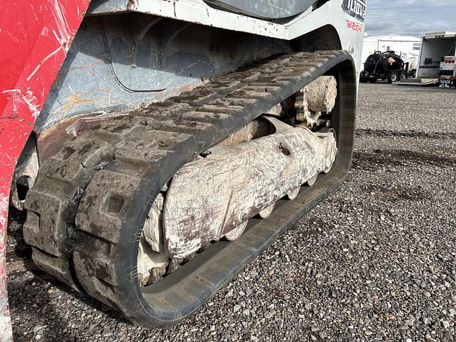 Image of Takeuchi TL10V2 equipment image 4