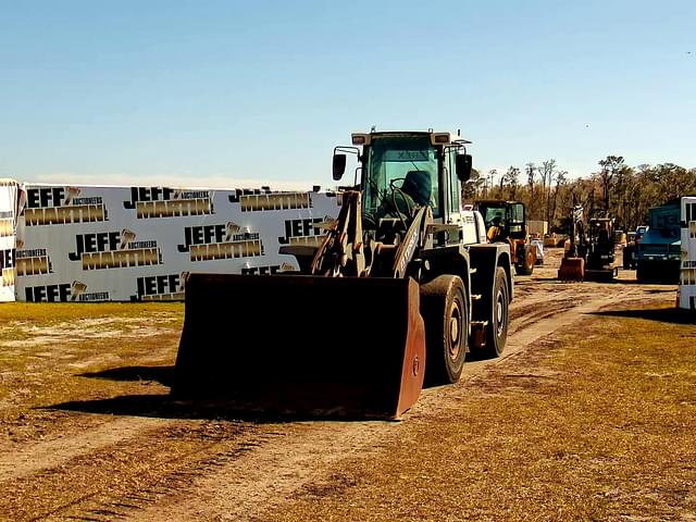 Image of Terex TL210 equipment image 1