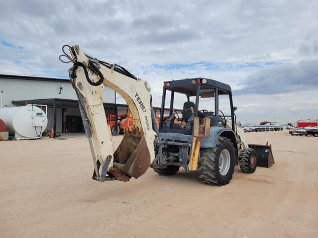 Image of Terex TLB840R equipment image 4
