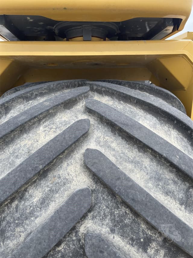 Image of Terra-Gator TG8300B equipment image 3