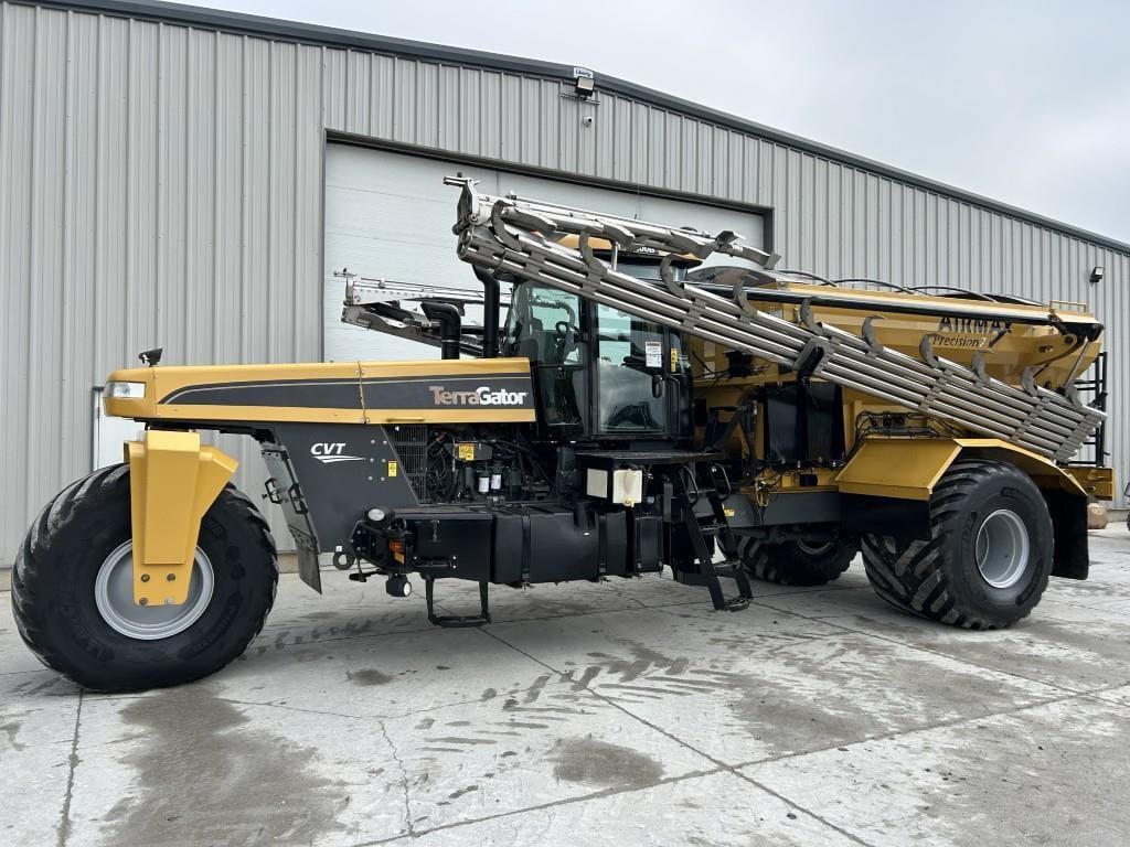 2015 Terra-Gator TG8300B Equipment Image0