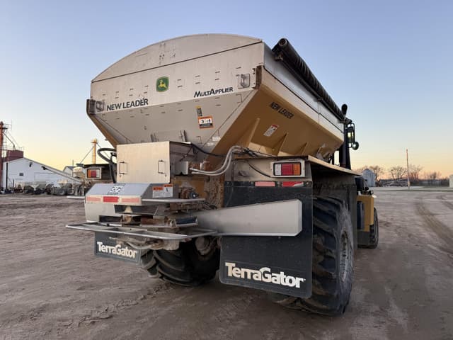 Image of Terra-Gator TG8400 equipment image 4