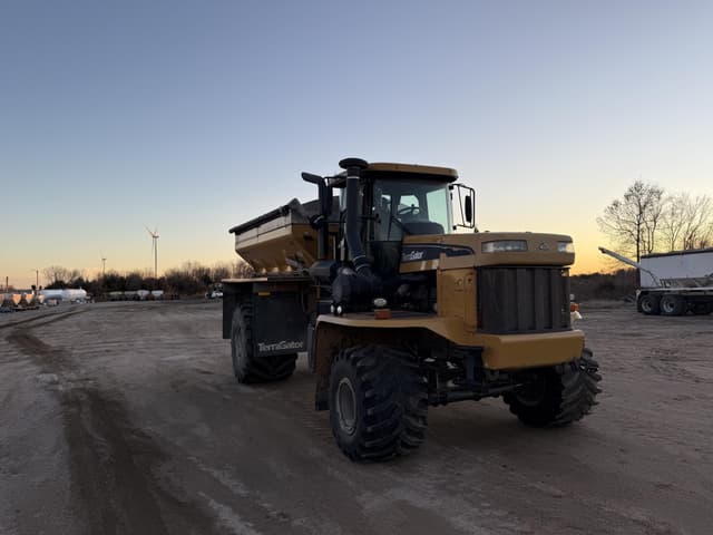 Image of Terra-Gator TG8400 equipment image 2