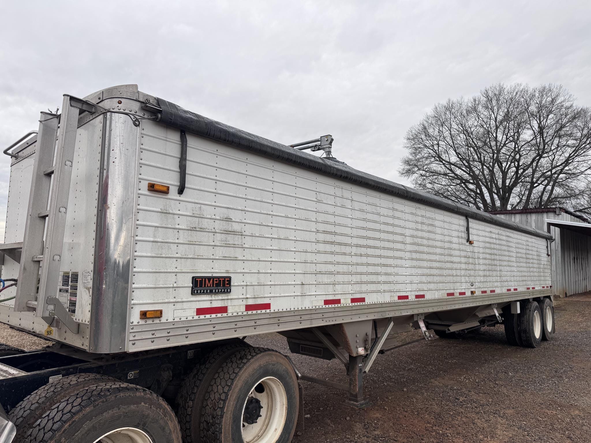 2015 Timpte Super Hopper Equipment Image0