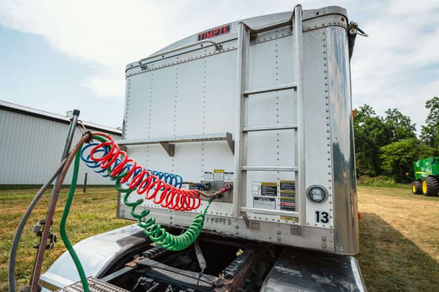 Image of Timpte Super Hopper equipment image 3