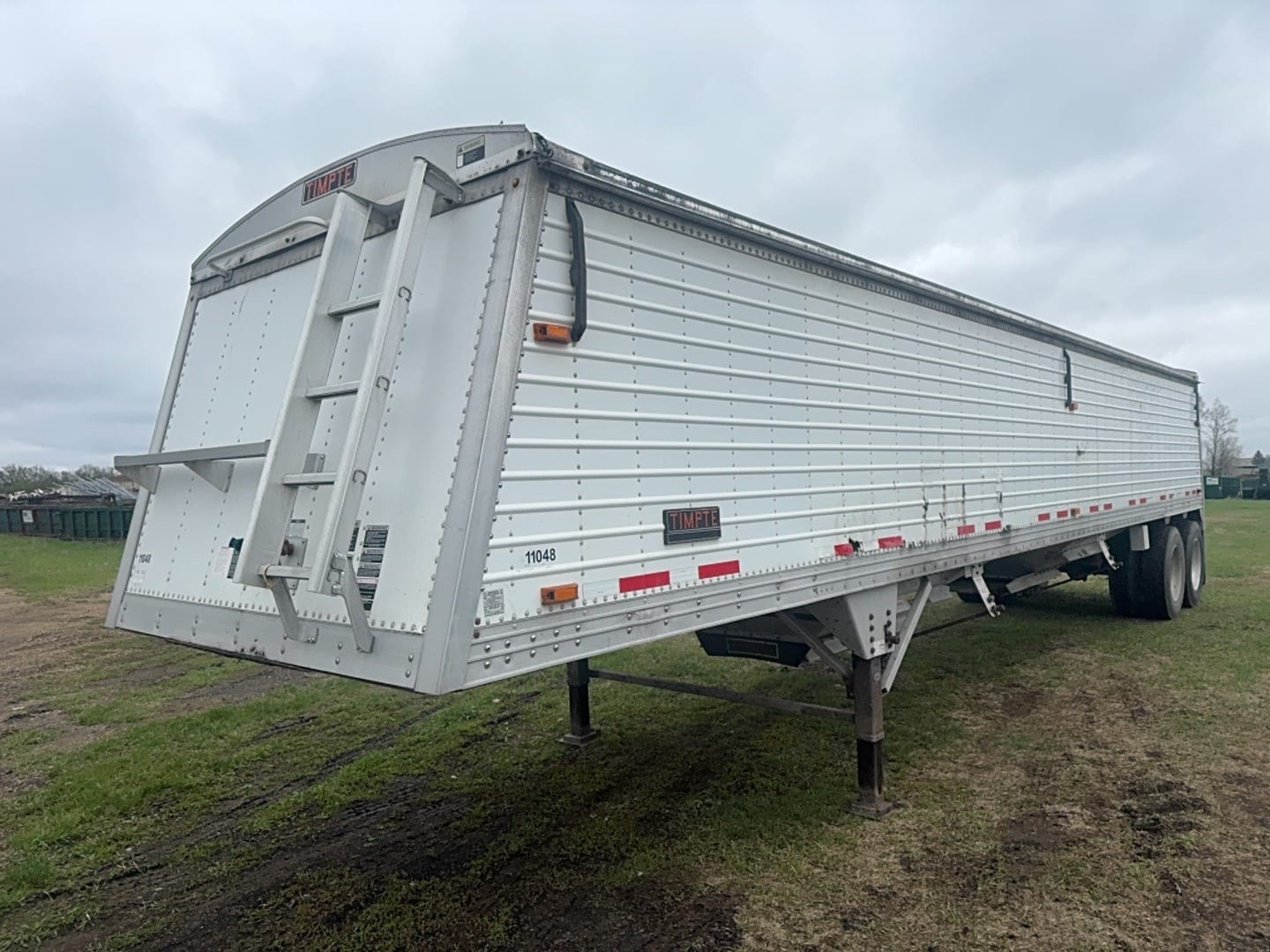 2015 Timpte Super Hopper Equipment Image0
