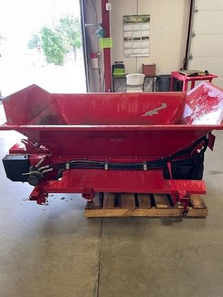 2015 Toro ProPass Equipment Image0