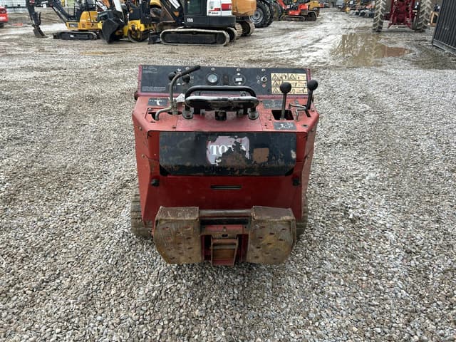 Image of Toro Dingo TX427 equipment image 2