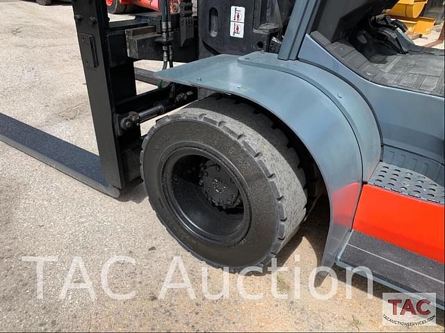 Image of Toyota 8FG80U equipment image 2