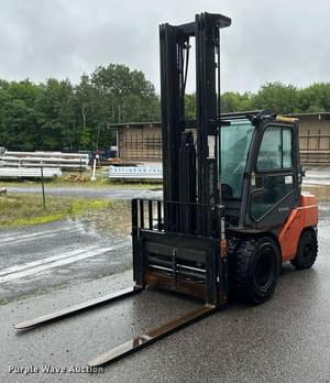 2015 Toyota 8FGU32 Image