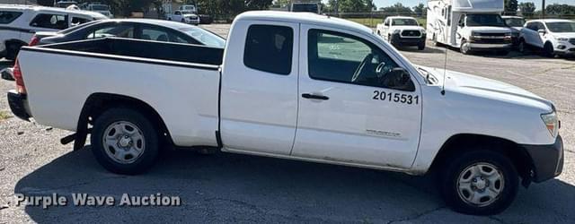 Image of Toyota Tacoma equipment image 3