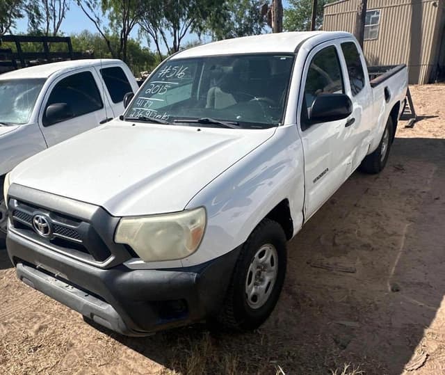 Image of Toyota Tacoma equipment image 1