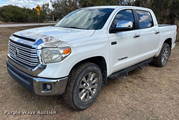 2015 Toyota Tundra Equipment Image0