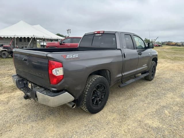 Image of Toyota Tundra equipment image 4