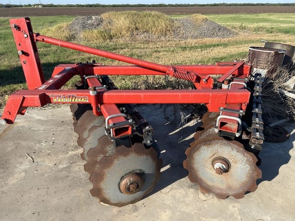 2015 Tufline LO4091824 Equipment Image0