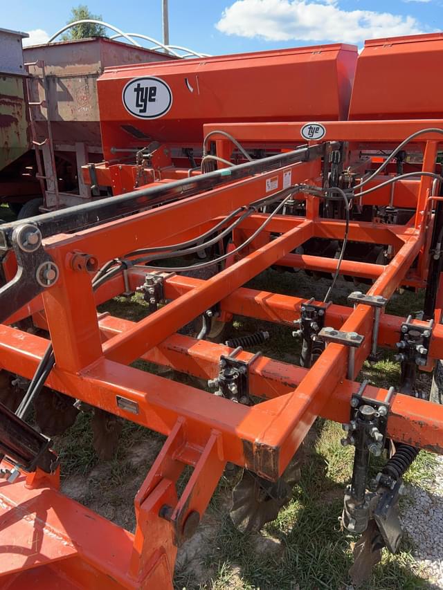 Image of Tye 2015 equipment image 4
