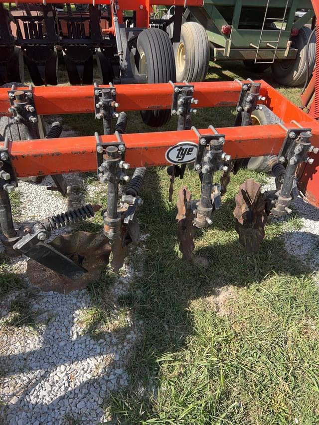 Image of Tye 2015 equipment image 3