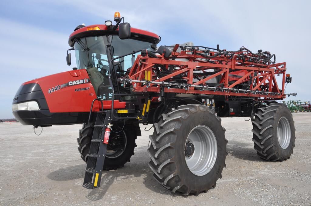 Main image Case IH Patriot 4440