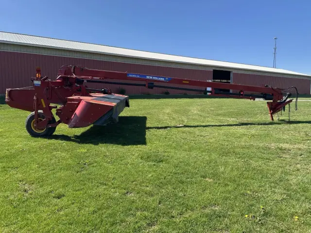 Image of New Holland 316 equipment image 2