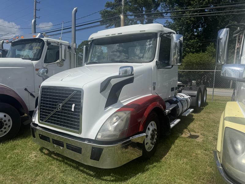 Image of Volvo VNL64T Primary image
