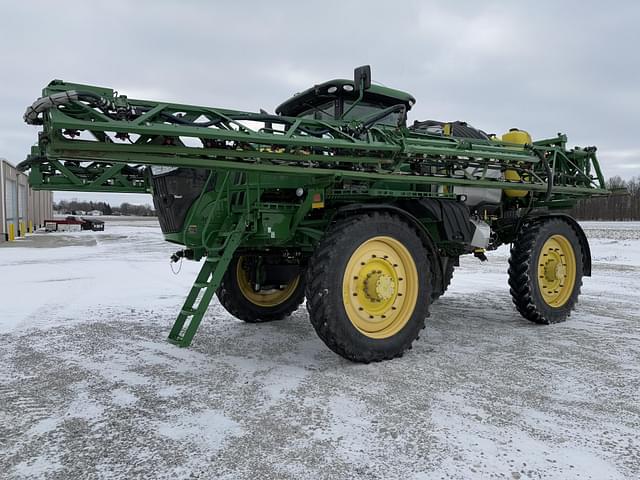 Image of John Deere R4045 equipment image 1