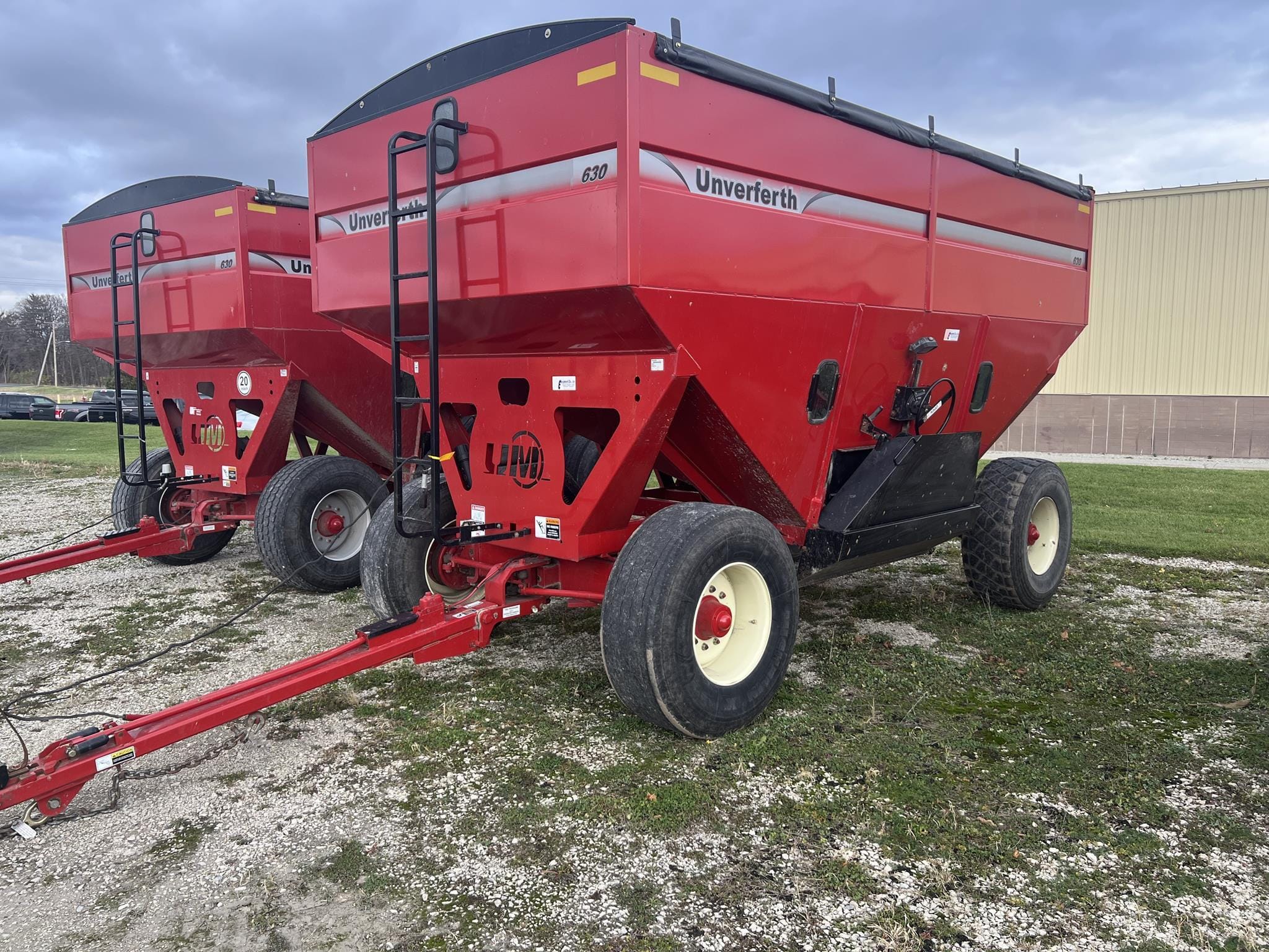 2015 Unverferth 630 Equipment Image0