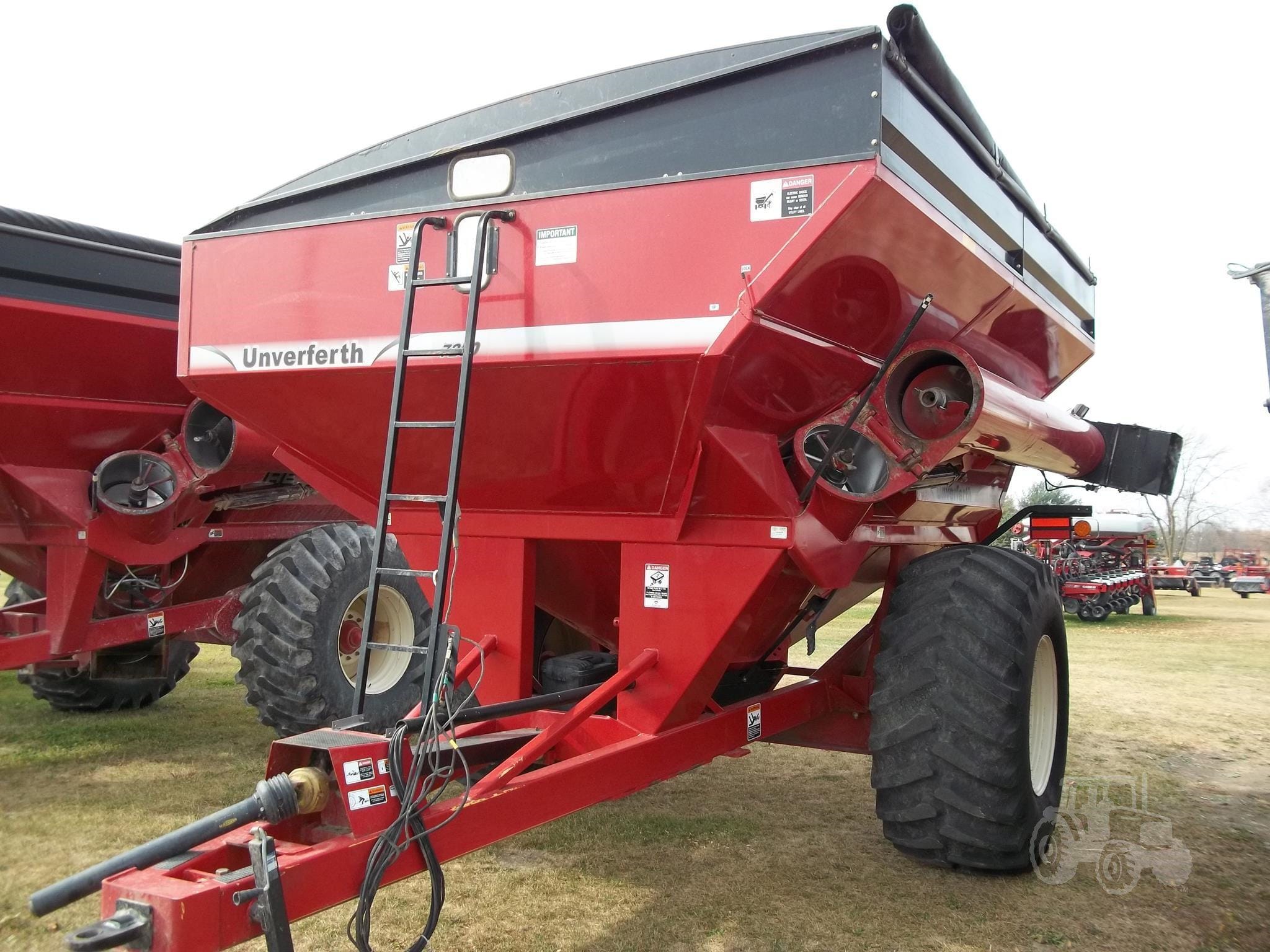 2015 Unverferth 7250 Equipment Image0