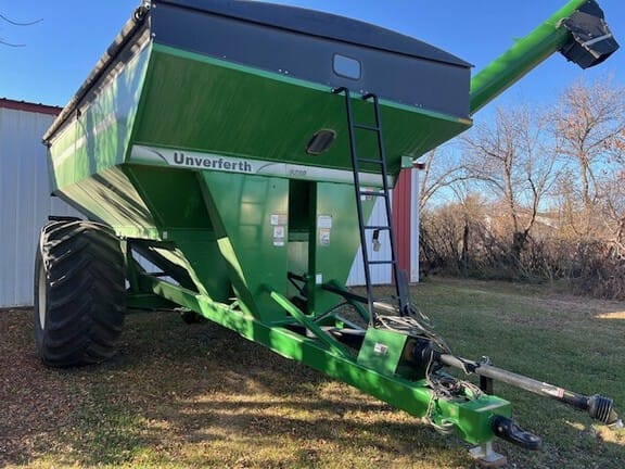 2015 Unverferth 9250 Equipment Image0