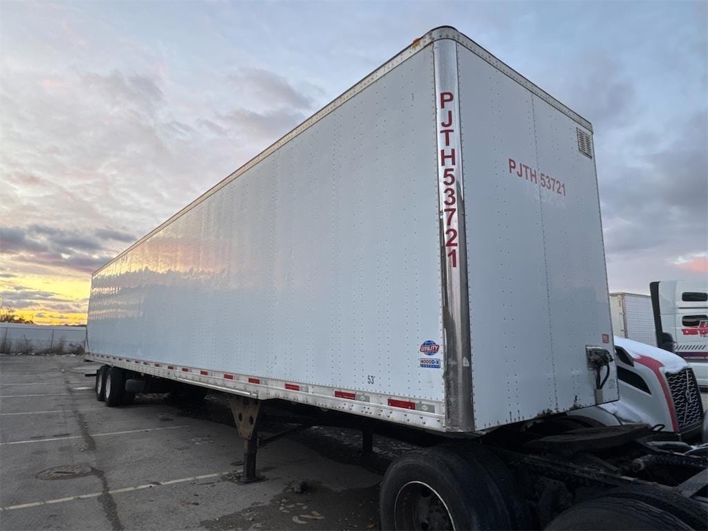 2015 Utility 4000D-X Equipment Image0