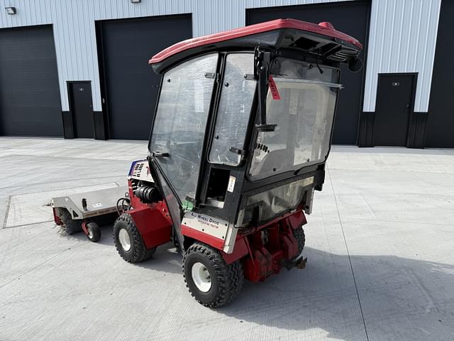 Image of Ventrac 4500P equipment image 2