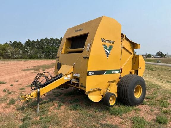 2015 Vermeer 605N Equipment Image0