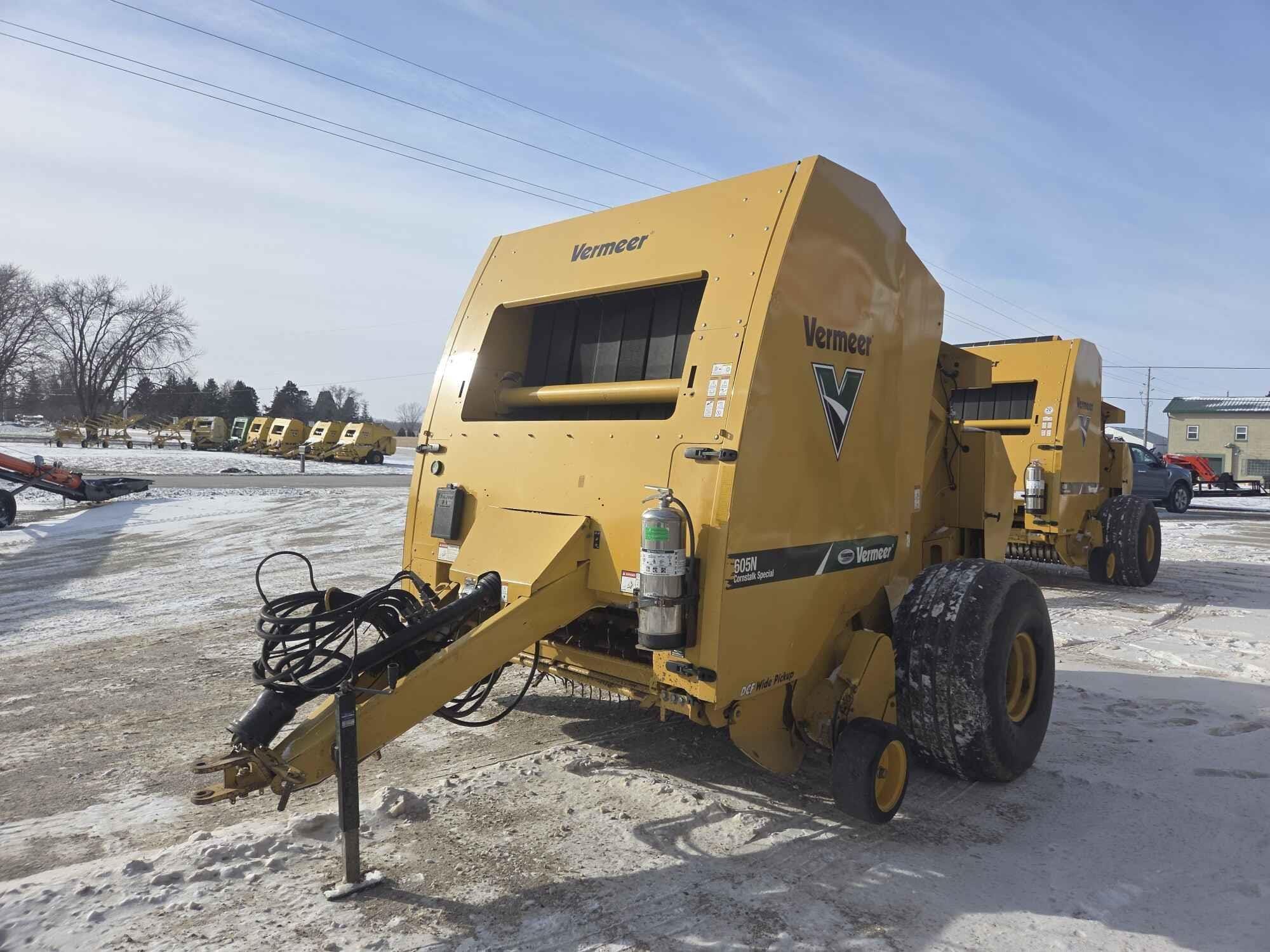 2015 Vermeer 605N Equipment Image0