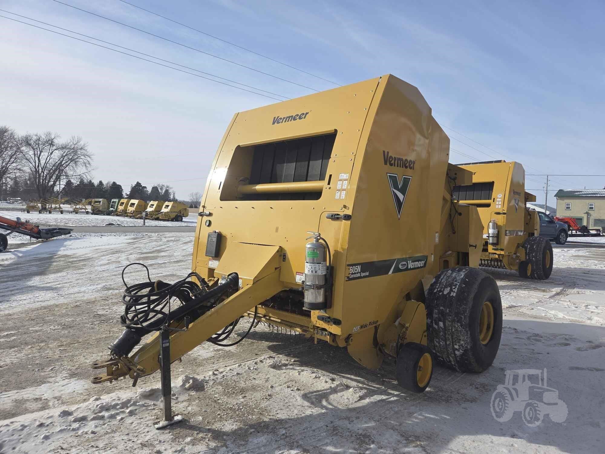 2015 Vermeer 605N Cornstalk Special Equipment Image0