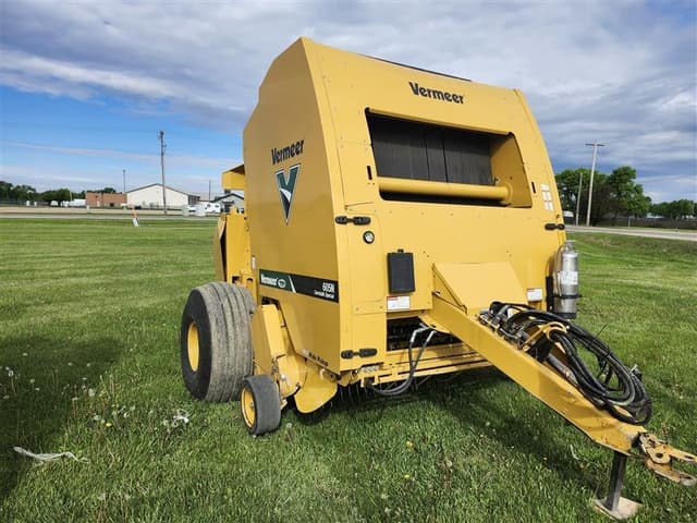 Image of Vermeer 605N Cornstalk Special equipment image 1