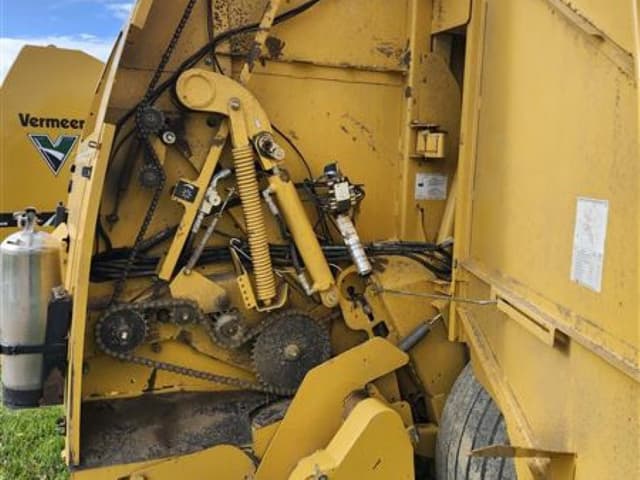 Image of Vermeer 605N Cornstalk Special equipment image 4