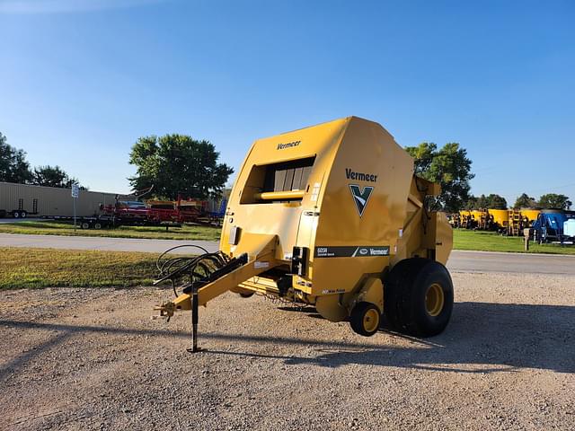 Image of Vermeer 605N Cornstalk Special equipment image 1